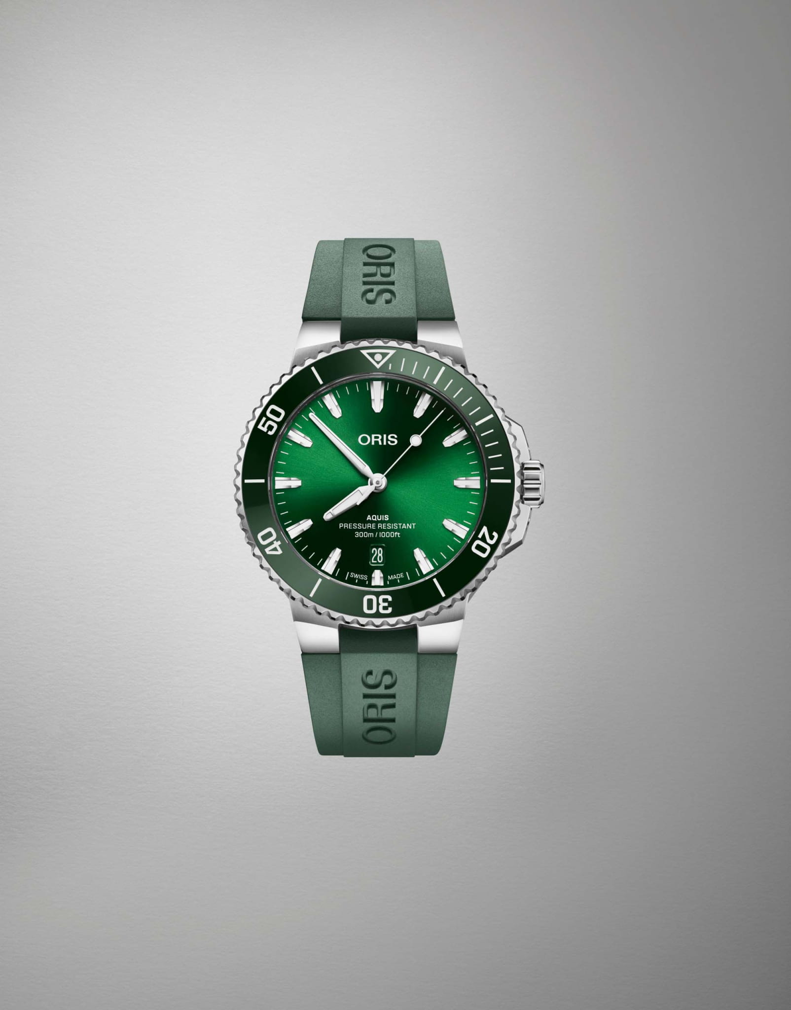 Oris Oris Aquis Date 01 733 7787 4157-07 4 22 37FC, aquis швейцария мужские часы на браслете каучук боковой вид